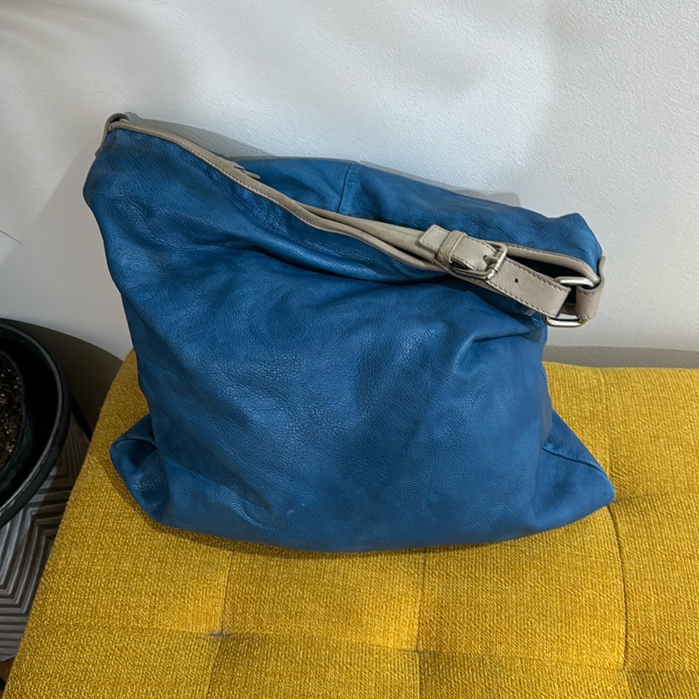 Used Gianna Notaro Genuine Leather Made in Italy Cornflower Blue Sack☘️☘️